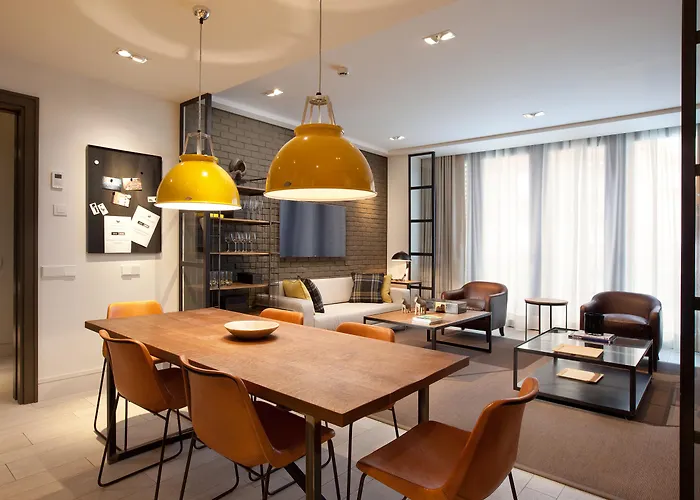 Midtown 4* برشلونة