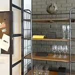 Midtown Apartahotel