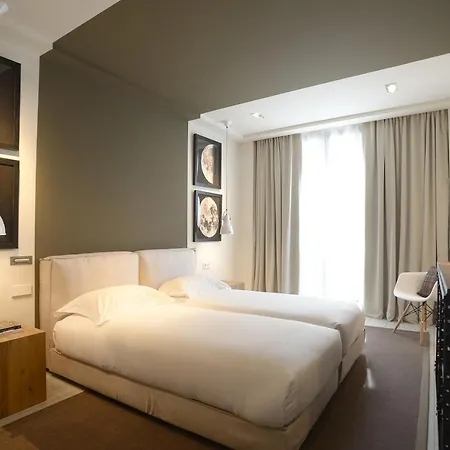 Midtown Apartment
