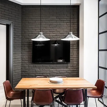 Midtown Apartment