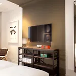 Midtown Aparthotel 4*