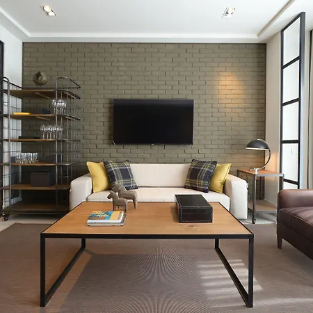 Midtown アパートホテル 4*